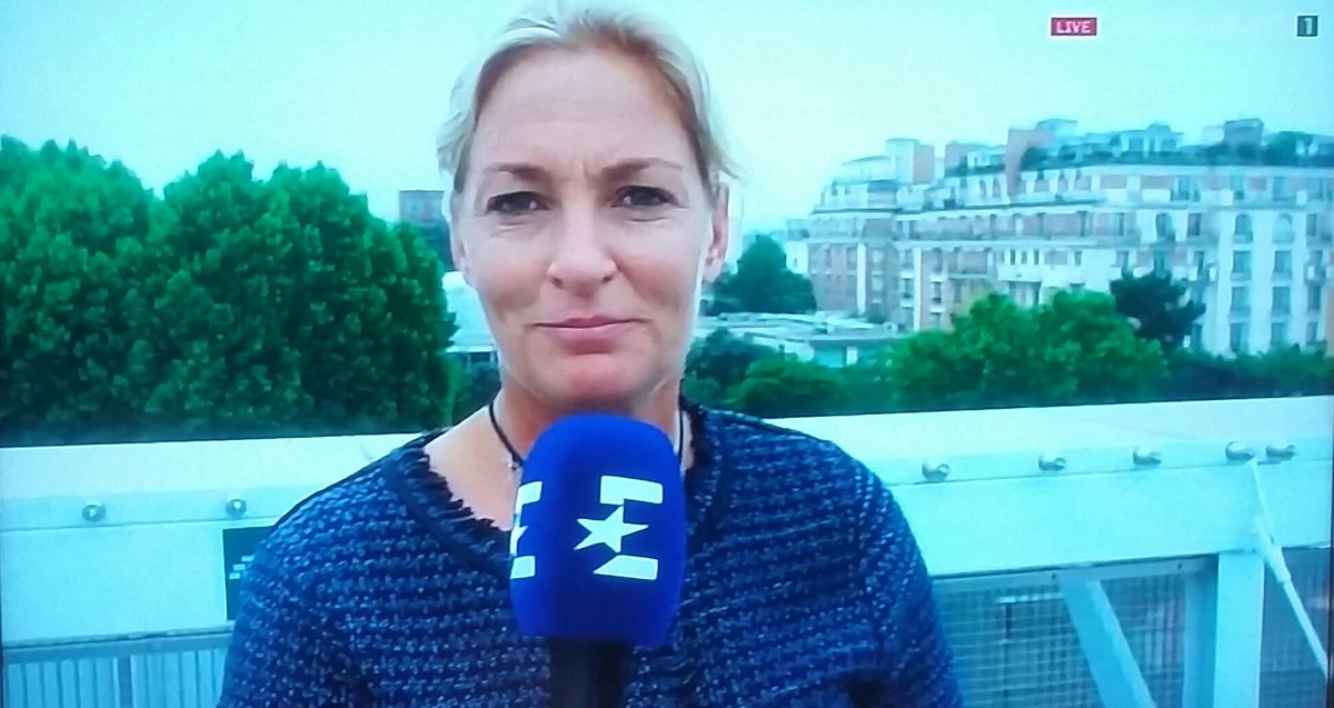 Rebel731's tweet photo. #FirstServeRittner mit dem starken Doppel @BarbaraRittner und @BirgitNoessing - das war ein gelungenes Zusammenspiel auf @Eurosport_DE ! Merci ! #FrenchOpen #RG18 https://t.co/5l6NsWIG2U