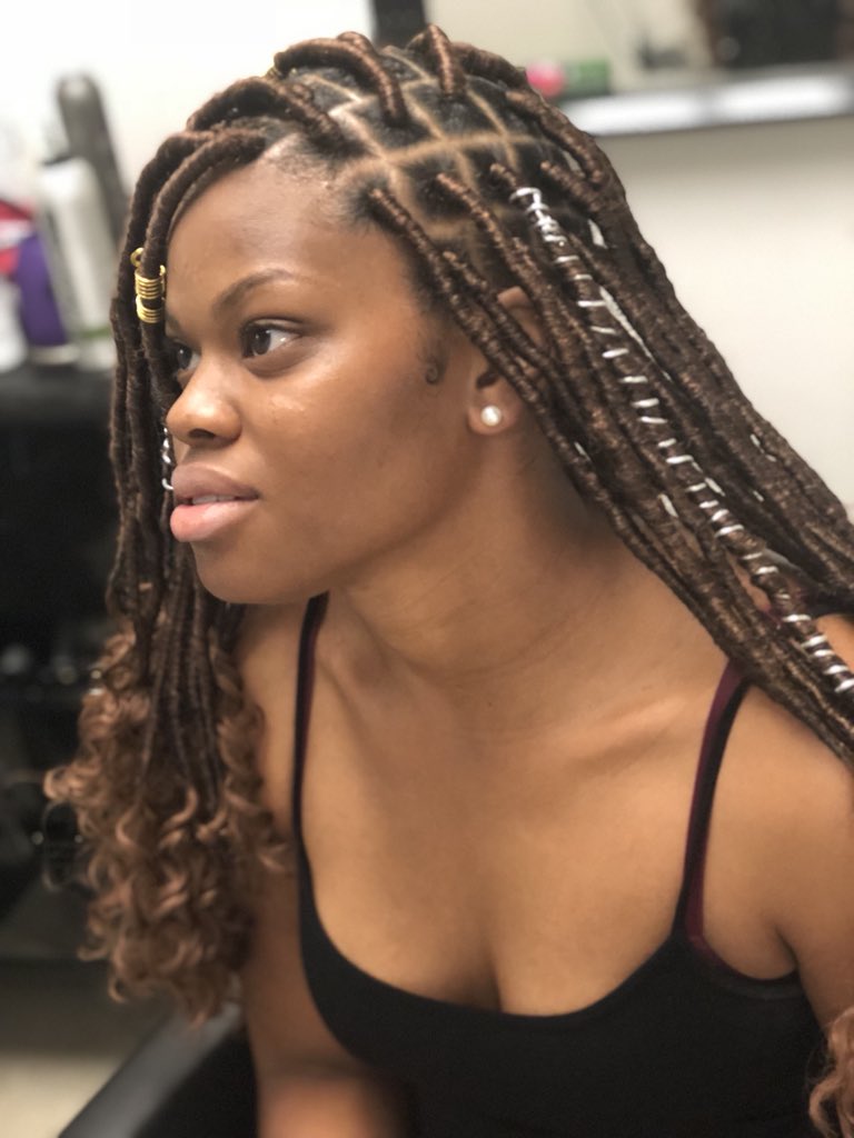 Torii_Moniique's tweet photo. #TouchedByTori #BraidsByMissy #DoubleTrouble #FauxLocs #ApptsAvailable https://t.co/4hRPNePLjn