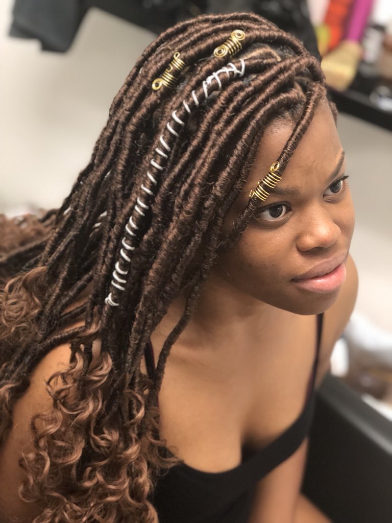 Torii_Moniique's tweet photo. #TouchedByTori #BraidsByMissy #DoubleTrouble #FauxLocs #ApptsAvailable https://t.co/4hRPNePLjn
