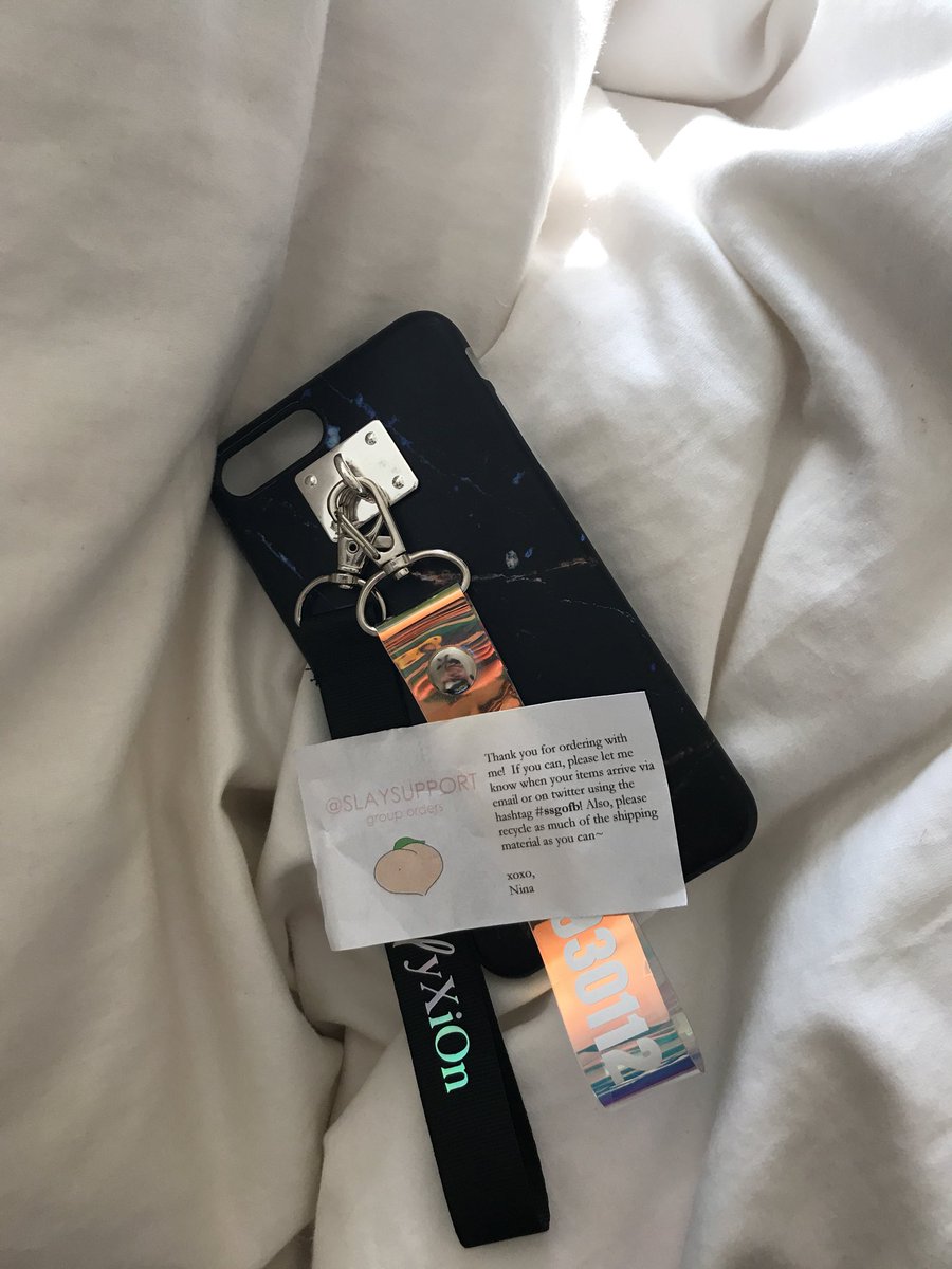 diorado's tweet photo. #ssgofb @slaysupport i got too excited i already put the key ring on! i wished i bought the universe keychain too π but thank u for hosting this go!! https://t.co/d6kLh4zJsa