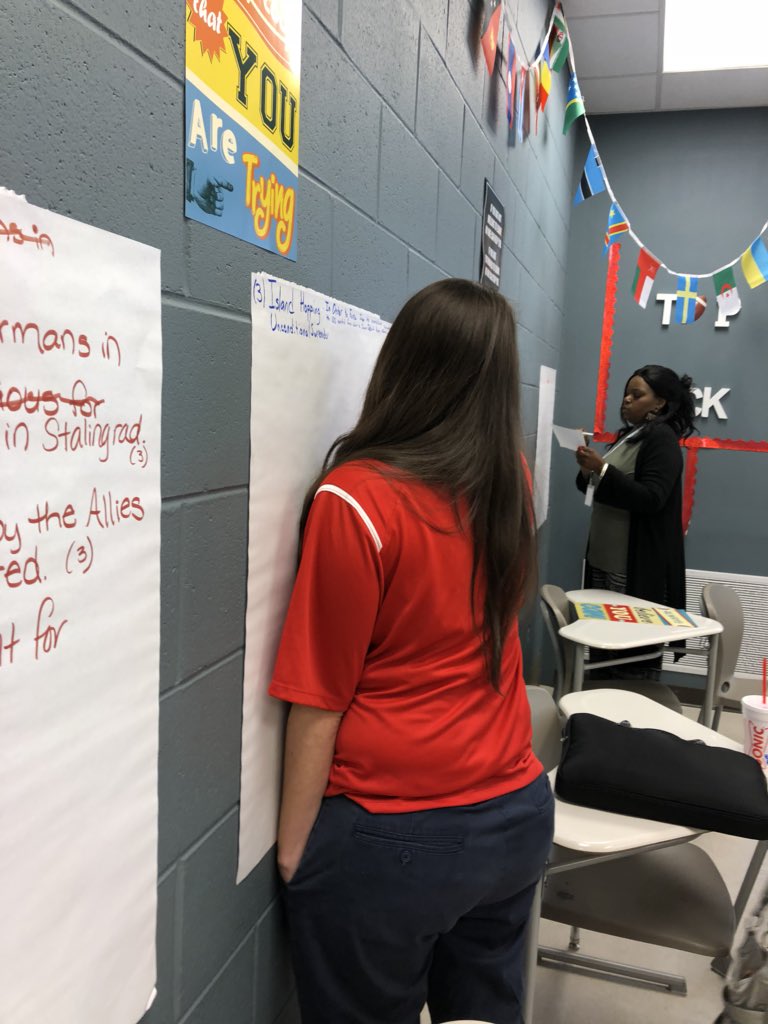 tammy_brown_edu's tweet photo. E3 social studies sixth grade teachers demonstrating #connect10 #expectmore18 https://t.co/R3lu8DFxgV