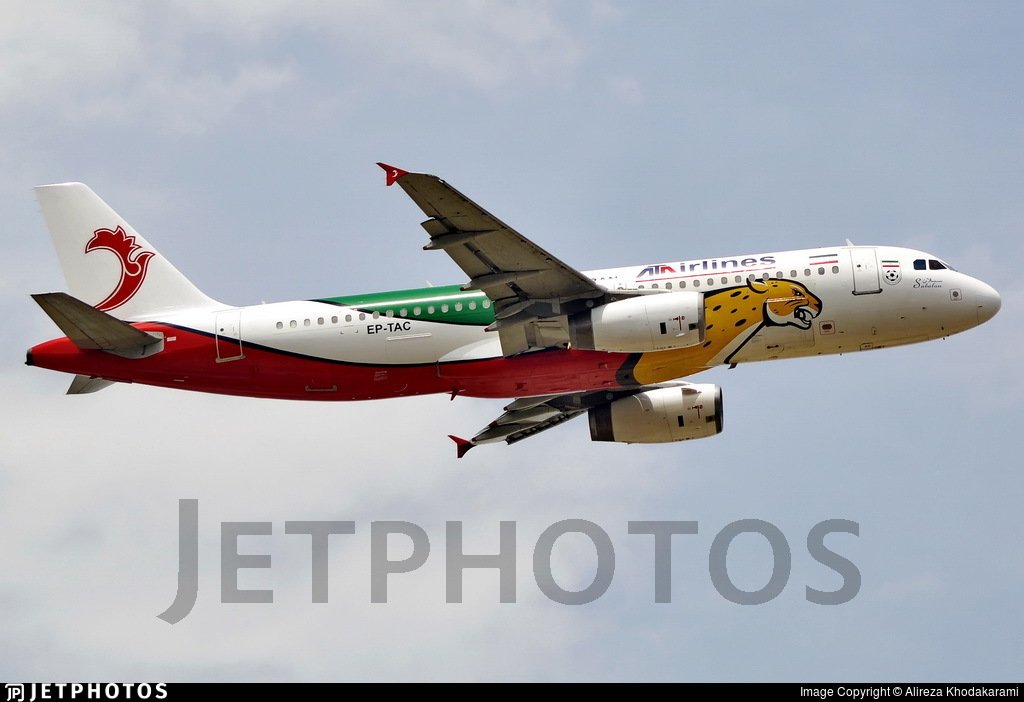 Aeroportinews's tweet photo. Este #Airbus #A320 (EP-TAC) de ATA Airlines llegó hoy a Moscú con el seleccionado de #Irán. El conjunto asíatico es el primero en llegar a #Rusia para la cita mundialista de la @FIFAcom @Russia2018Ofc #Russia2018 #EPTAC https://t.co/5o4kQmZjZS