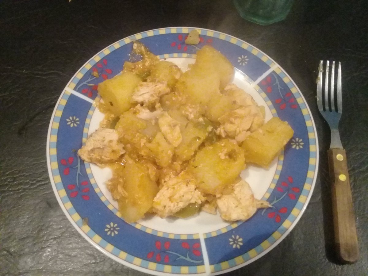 Veronic71736160's tweet photo. Permiso..con humito y todo..lo lamento pero hoy dieta te dejo sola..⛇llamame gorda y que? #secena 👏👏😁 https://t.co/grjab3DlZI