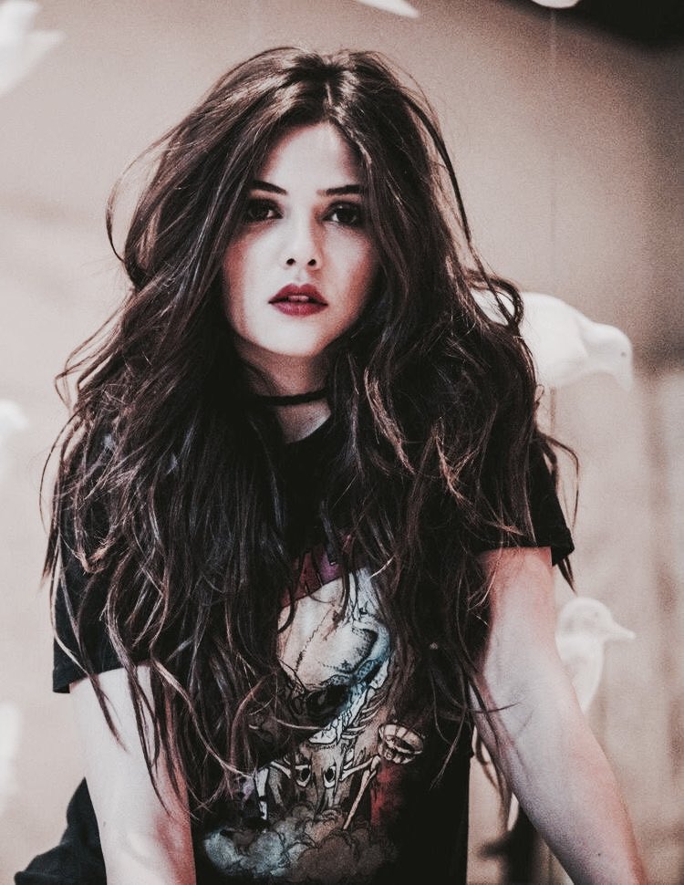 » haven’t you ever seen a princess be a bad bitch.