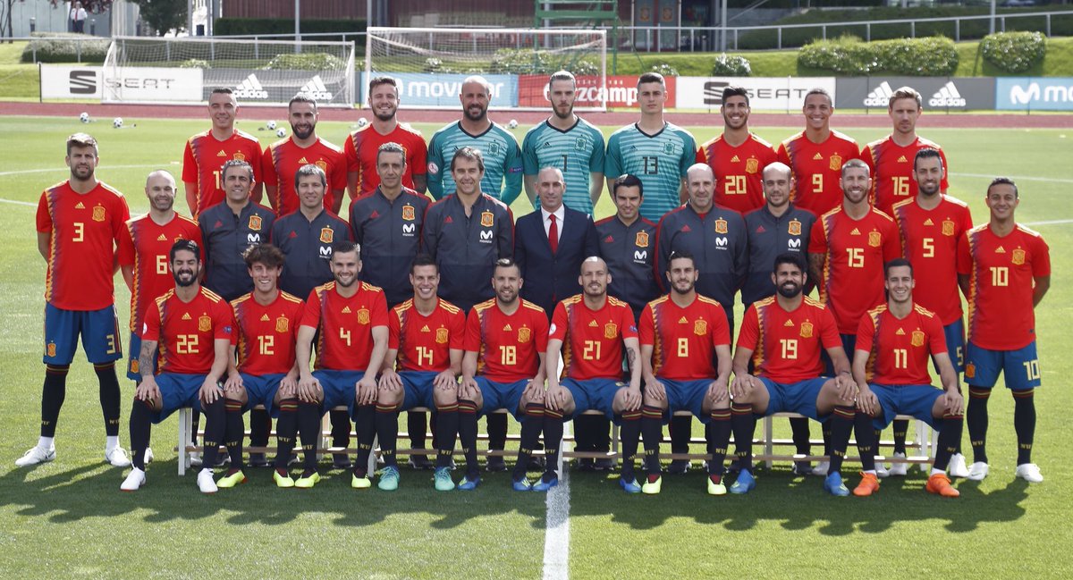 Damas y caballeros: 
Aquí tenéis a la Selección que me va a hacer, corrijo, nos va a hacer a los españoles CAMPEONA DEL MUNDO POR SEGUNDA VEZ EN LA HISTORIA!! 
⭐️....⭐️💨