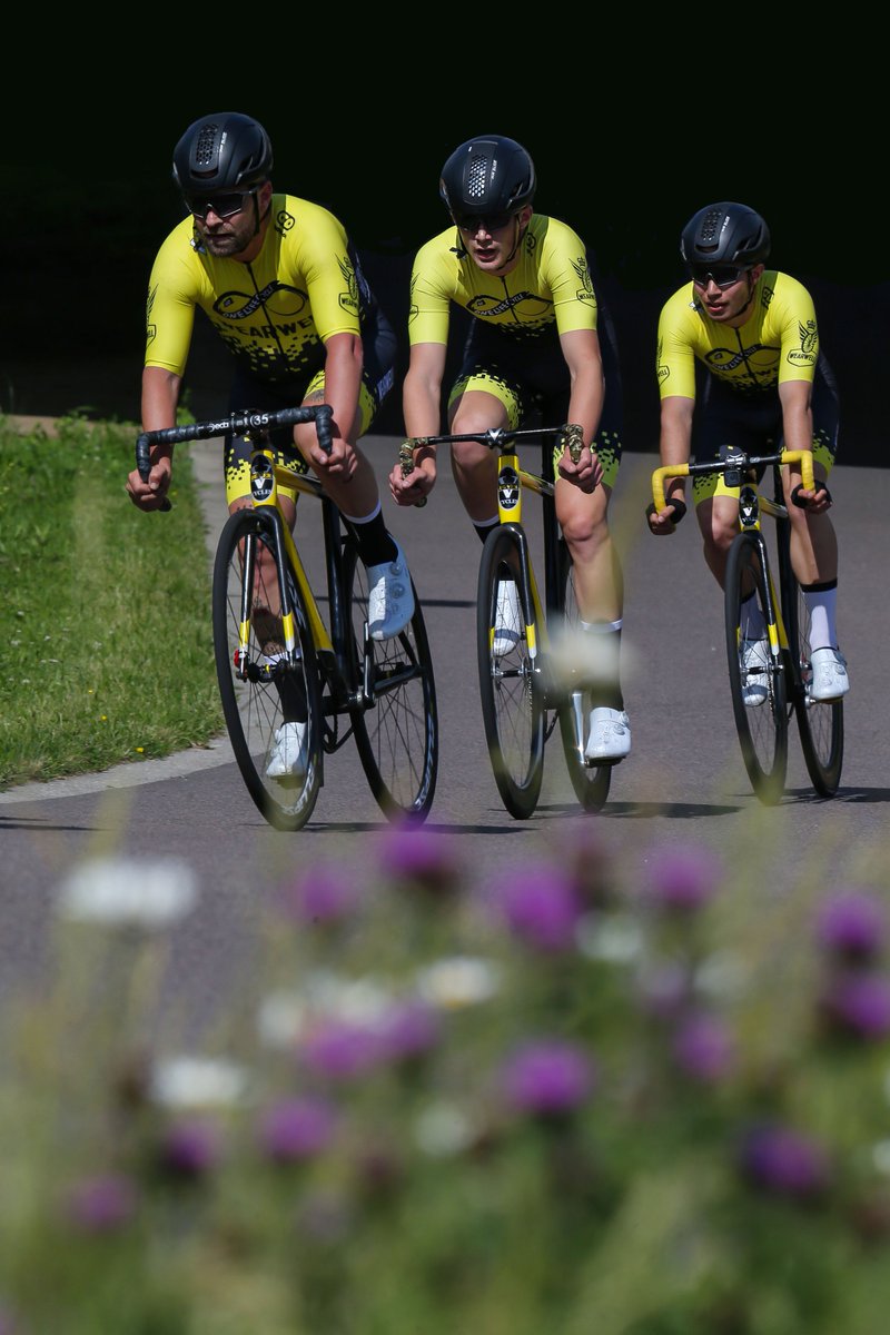bjnkemp's tweet photo. My pics from Saturday's superb day of #fixedcrit racing at #ThunderCrit hosted by @NLTCBMBC with a big crash for @yatesliam and another win for @Alec_Pedaler https://t.co/CHTkkqBrOL https://t.co/ZoNrn5zSuG