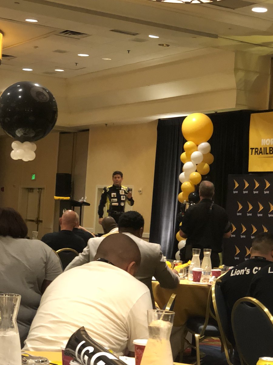 Jojo_Cruz2's tweet photo. Commitments!!! 2018 @sprintNEregion @HGayle28 @SprintRinger @Chidalgosaez https://t.co/mJlGvvwtyg
