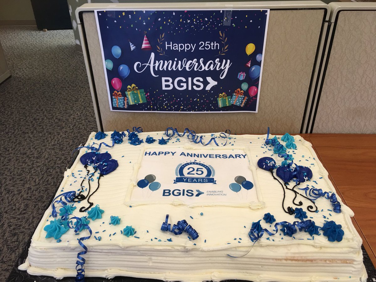 shaunamcintosh's tweet image. Happy 25 Years @BGIS_na! The Kamloops team is celebrating today! #goodcake #callcentre #busyteam #getbacktowork