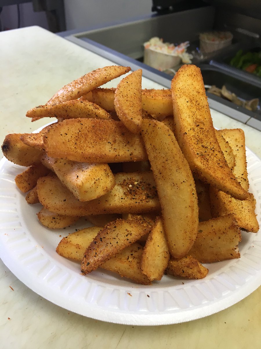 albies_place's tweet photo. Attention all chariho seniors @Chariho2018 Albies place is offering free fries or cajun fries to all graduating seniors with the purchase of any sandwich or 1/4 pound burger on the menu! Feel free to come by after graduation rehearsal to take advantage and congratulations 🎉🎊 https://t.co/ANX3I3CGqU