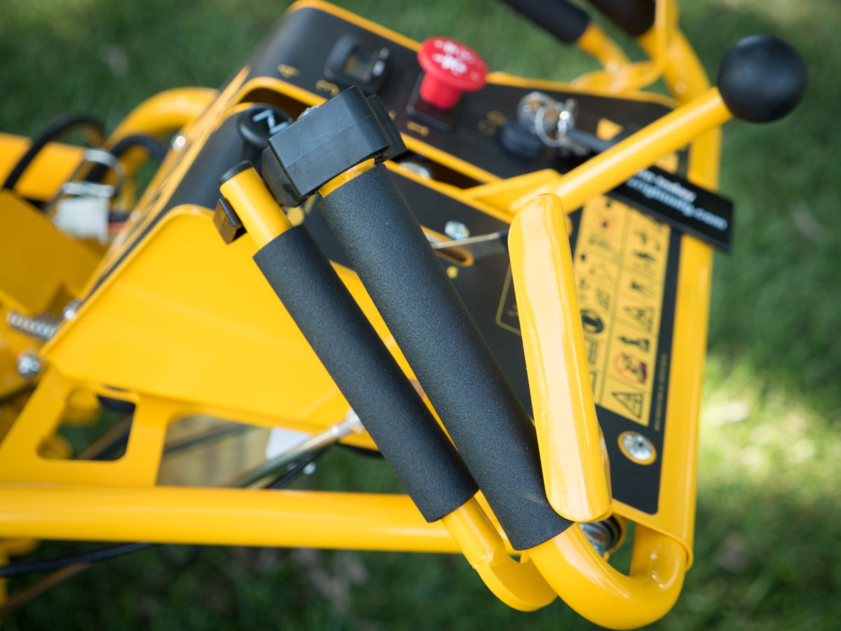WrightMowers's tweet photo. 16% off fleet sale ends THIS MONTH on the 19th! Visit https://t.co/RwBCzrHbC6 to find a dealer near you! No dealer? No problem! Check out our online store! #wrightmowers #standerx #sportx #velkelc #mmz https://t.co/06W53F2Jjv