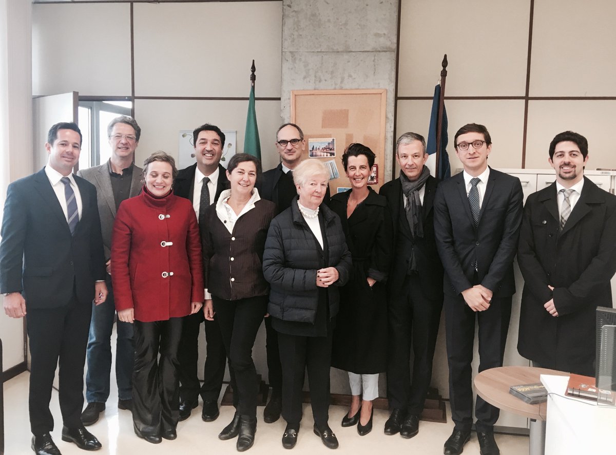 DivolJoan's tweet photo. Proud to announce our newest partnership with la Pontificia Universidade Catolica do Parana (Brazil) ! Here, the Sorbonne law delegation of invited prof with Sorbonne Emeritus Jacqueline Morand-Deviller and PUCPR  Dean  Eduardo Oliveira Agustinho &amp; Prof Daniel Wunder Hachem. https://t.co/0CrTg7h0ot
