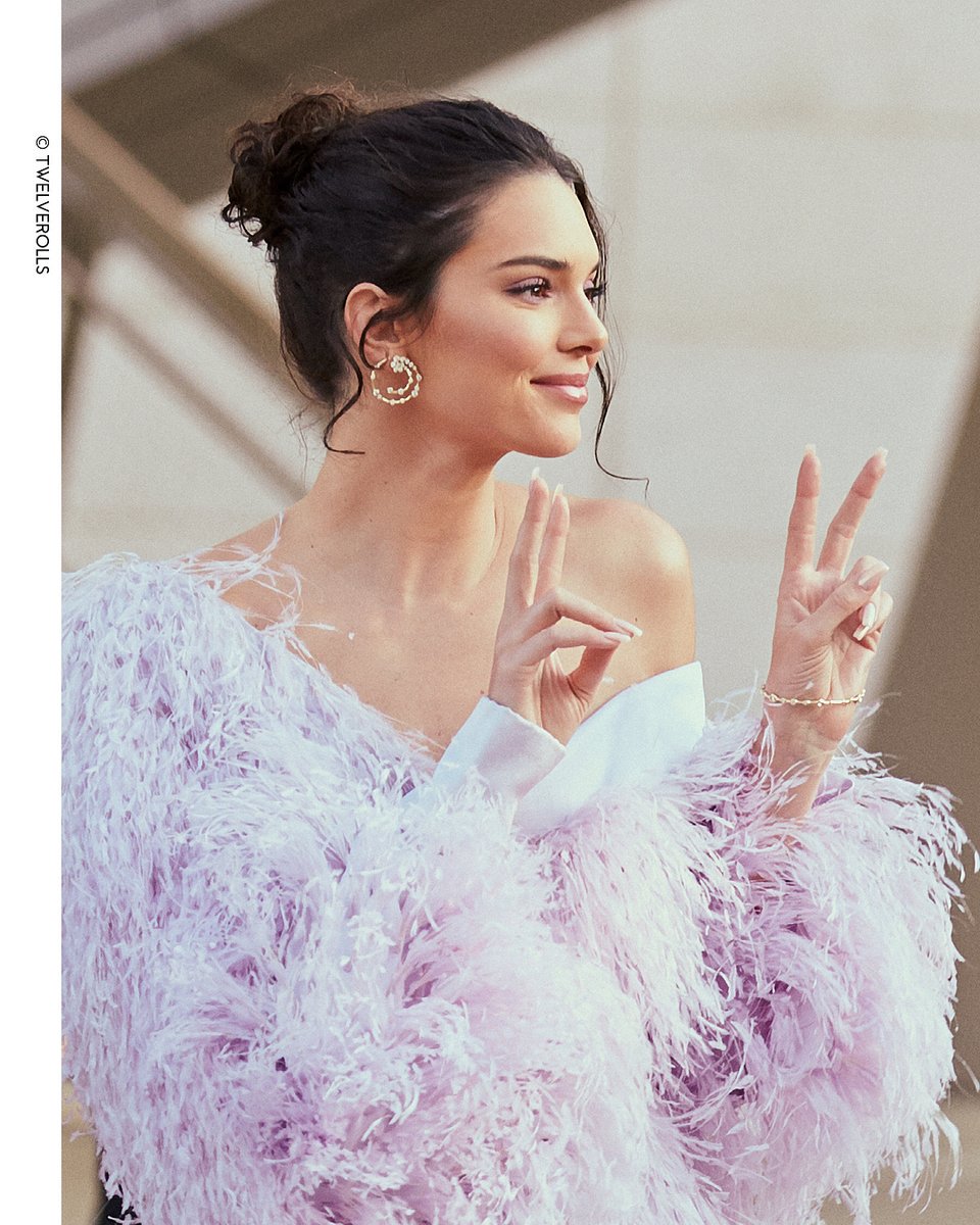 lolsKennyJenner's tweet photo. ✌🏻✌🏻/ CFDA Awards, NEW YORK 2018 https://t.co/lhSkCWa0wT