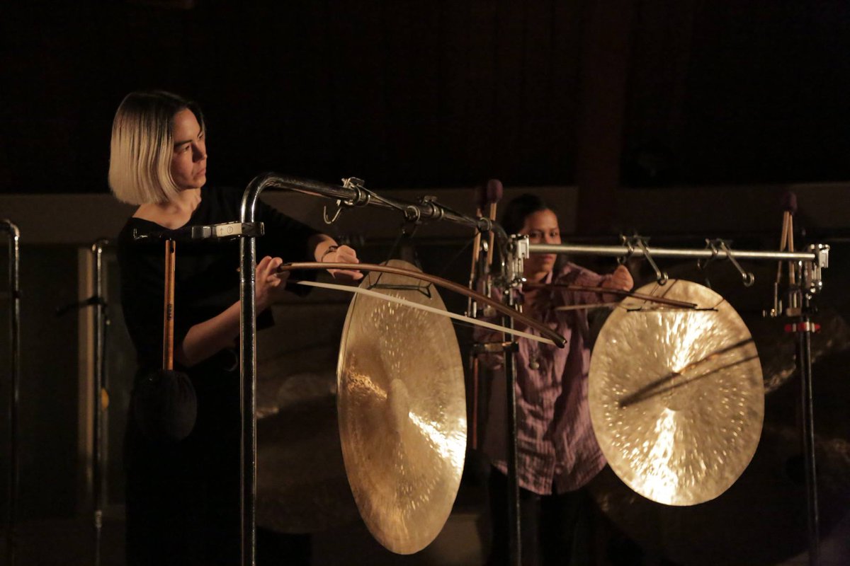 smallworldnotes's tweet image. End of May we closed out the #AsianMusicSeries with the @musicgalleryTO presentation of Tatsuya Nakatani's Gong Orchestra featuring an all-star cast of local musicians participating in the project of this percussive  mastermind. A fitting farewell to the 16th annual edition