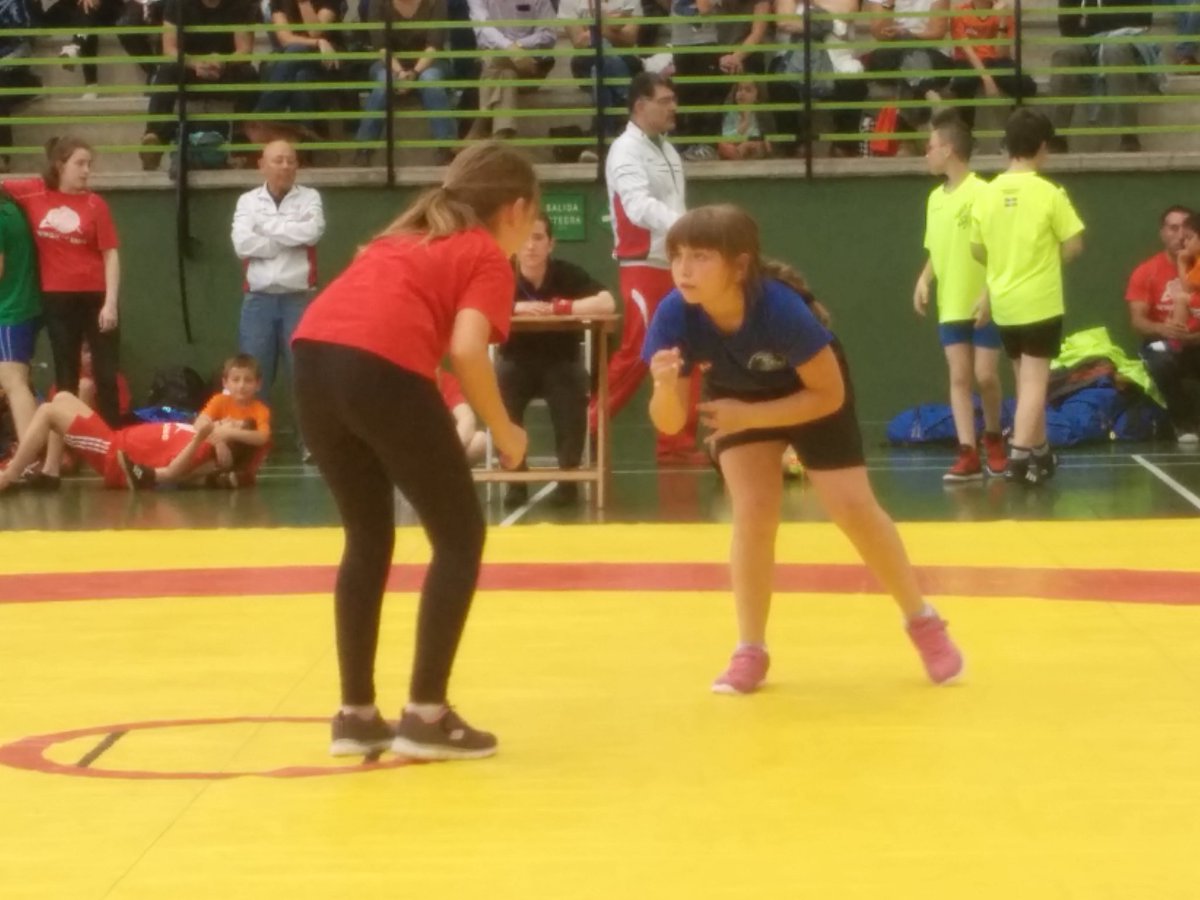 El sábado pasado se disputó el trofeo Aranako en el polideportivo Aranalde. 

Celebramos el gran trabajo de nuestros luchadores y su dedicación y logros obtenidos a lo largo de esta temporada, ha sido magnífica

Agradecer a todos los equipos por vuestra participación