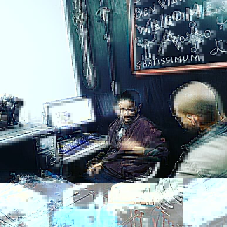 ExceptorO's tweet photo. Vem novidade ai galera , o Exceptor acaba de fechar uma parceria com a Gold Skull Kustom Clothes, uma conversa descontraída entre parceiros.

#exceptor #metal #thrash_metal #whoamibastard #parceria #brothers #goldskull #vilamadalena #parceiros #kustom #clothes https://t.co/EYZYH7gdYU