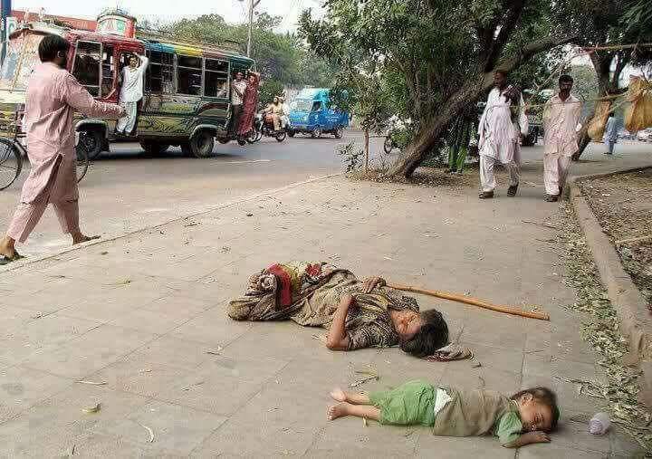 FahadRaja6720's tweet photo. آ تجھے اُس درد سے آشنا کردوں
ستم ظریفی بھی جہاں رو پڑتی ہے
 😭😭😭
@BBhuttoZardari
@AsifabhuttoZar1
@Tarikkhattak https://t.co/fuhUb8023N
@SeharKamran 
@sariyarana 
@SenRehmanMalik 
@AseefaBZ https://t.co/RQpDrfHivK