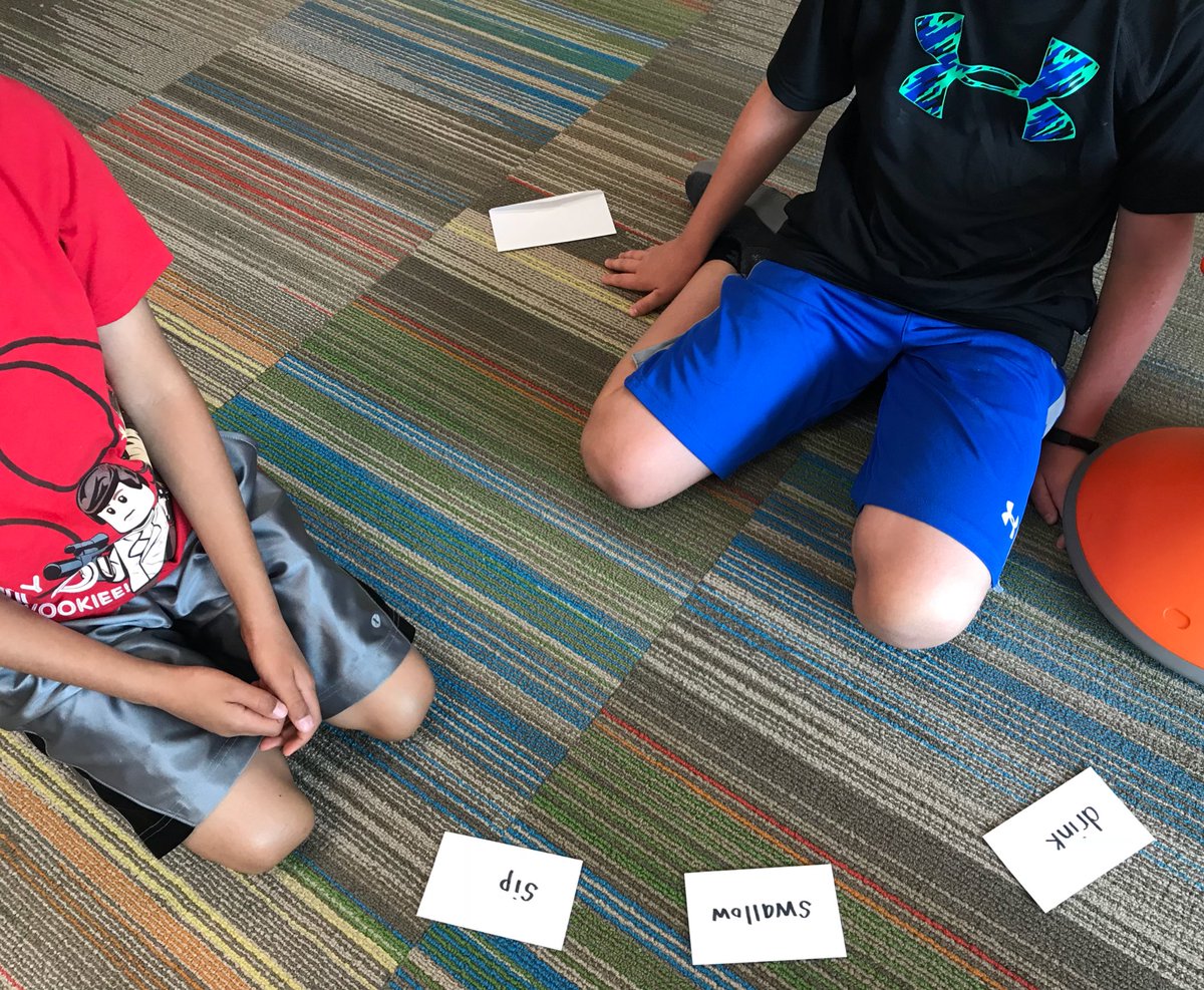 MolinaroAllison's tweet photo. 2nd graders collaborating to sort verbs &amp; adjectives to show shades of meaning. @WhiteOakElem @woesecond https://t.co/O8BaRLSnrN
