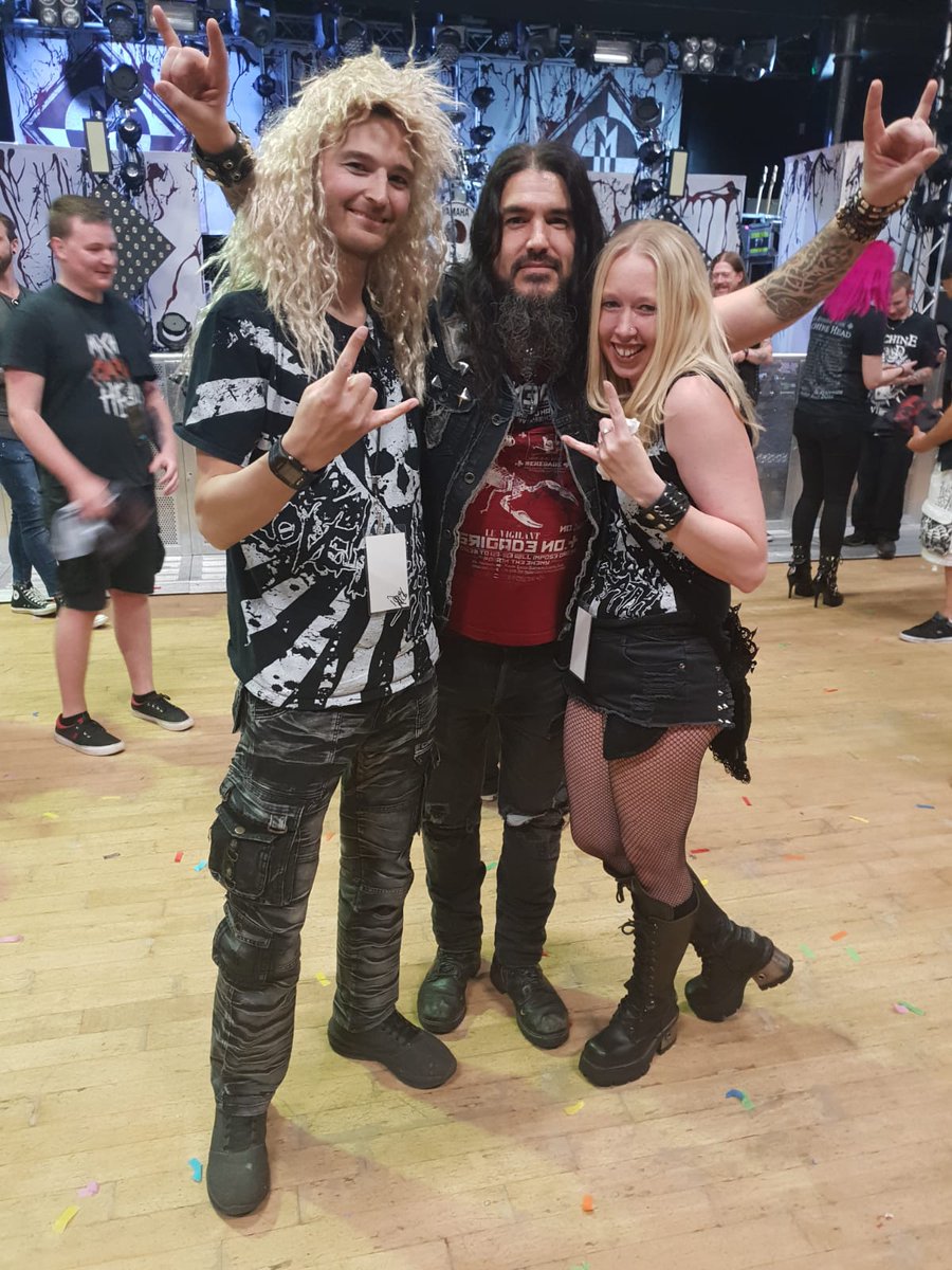 ElBronson69's tweet photo. Rockin out in Style! Blonde on Blonde @Love_Death_Co @MfnH @TheGeneralMH https://t.co/XHPYlbzBO6