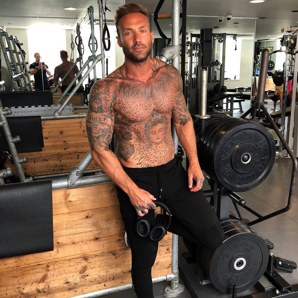 CalumBest's tweet photo. Celeb Love Island 2005 😂 and 13 years later . https://t.co/VKVEEnvl4d