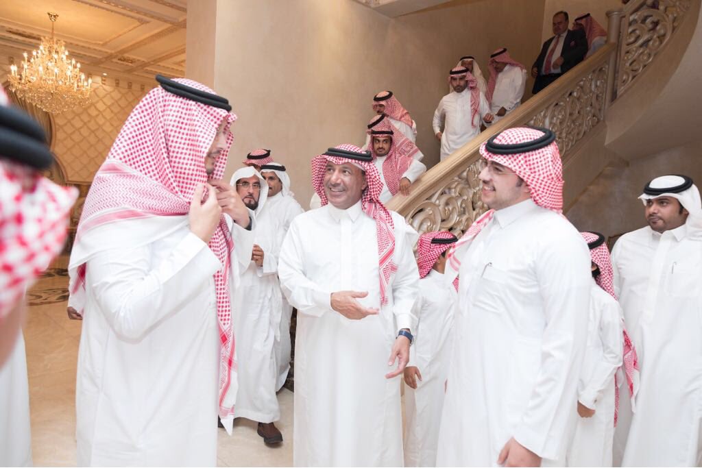 مساعد الدوسري Ar Twitter تشرفنا ليلة الأمس بحضور صاحب السمو الملكي الأمير أحمد بن فهد بن سلمان نائب أمير المنطقة الشرقية في مجالس الوالد نورت محلك وسعيد لدعمك وتهنئتك لي على تحقيق