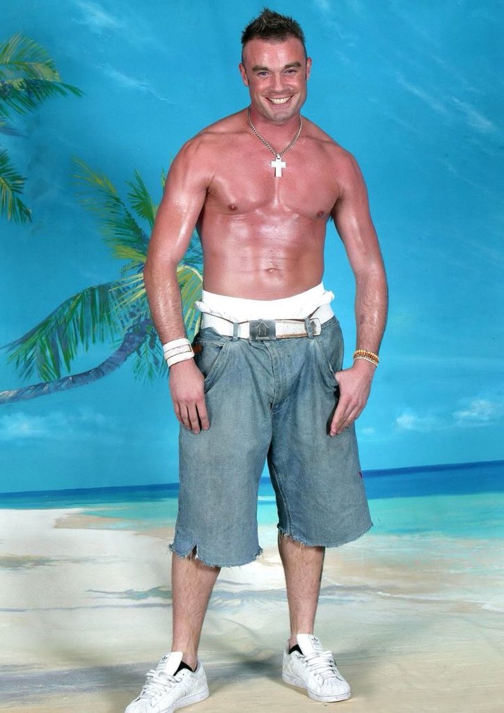 HuskyEvents's tweet photo. Love Island 2005 promo shots are too much 😂 https://t.co/VJfauH3HLY