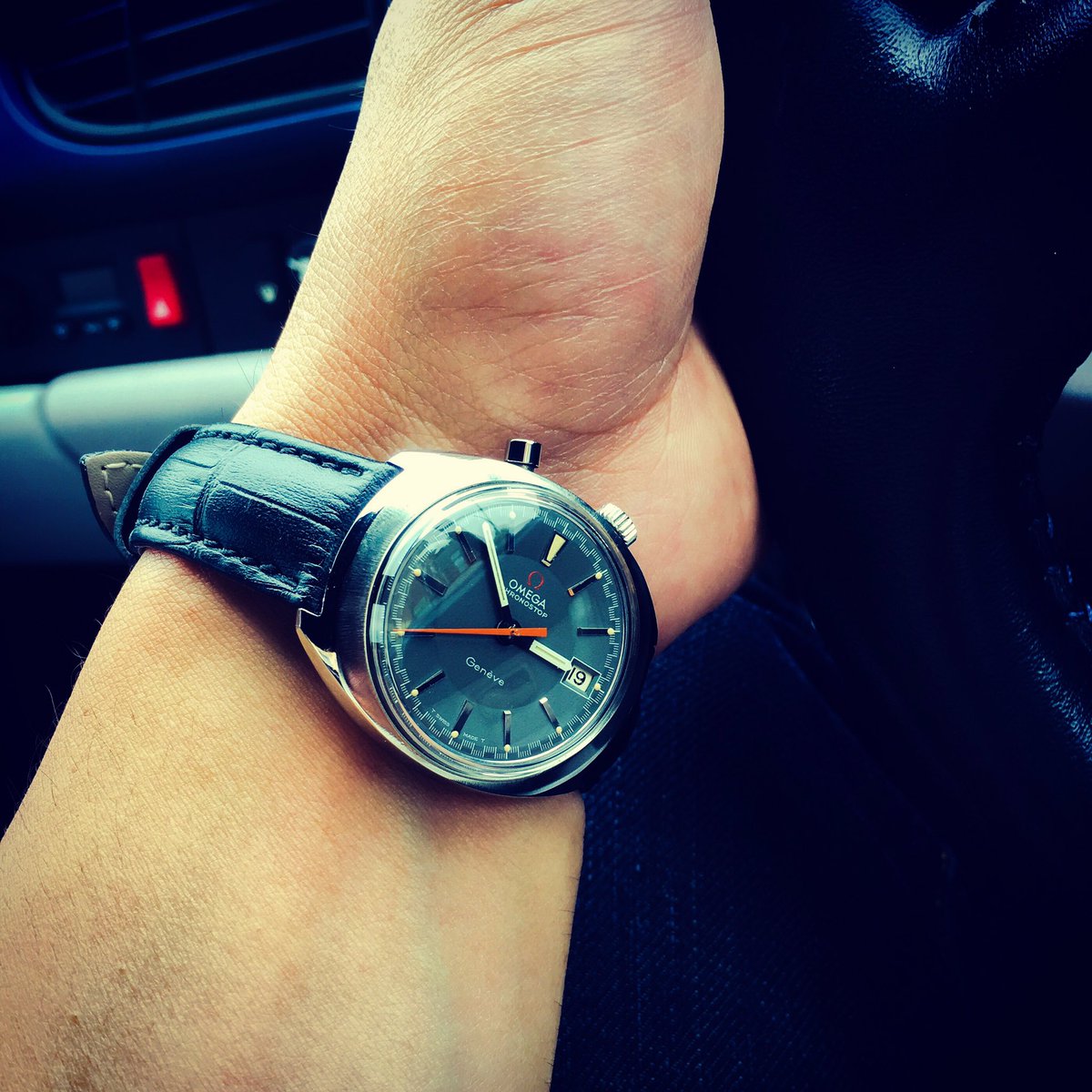 HighLoTime's tweet photo. Omega Chronostop Genève Driver ST146.0010  Cailbre 920 from 1968 #Omega #Chronostop #Porsche #VintageWatch #VintageWatches #Timepiece https://t.co/hGjolpLvAQ