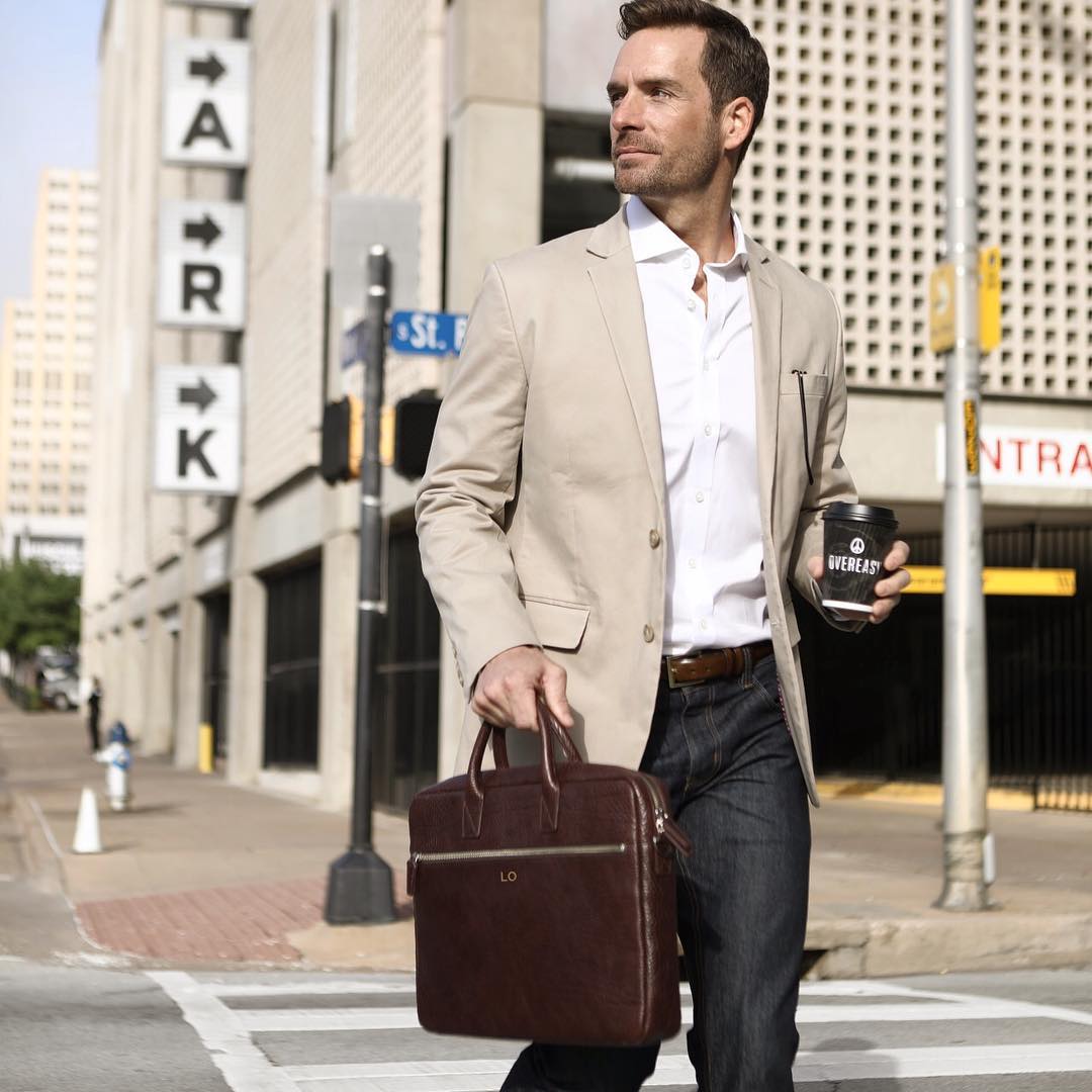 Leatherology's tweet photo. Feel like a boss with a classic monogrammed leather brief bag. Discover the Knox, now available in premium leather: https://t.co/7w20Vqthaf https://t.co/xGzCY2R18V