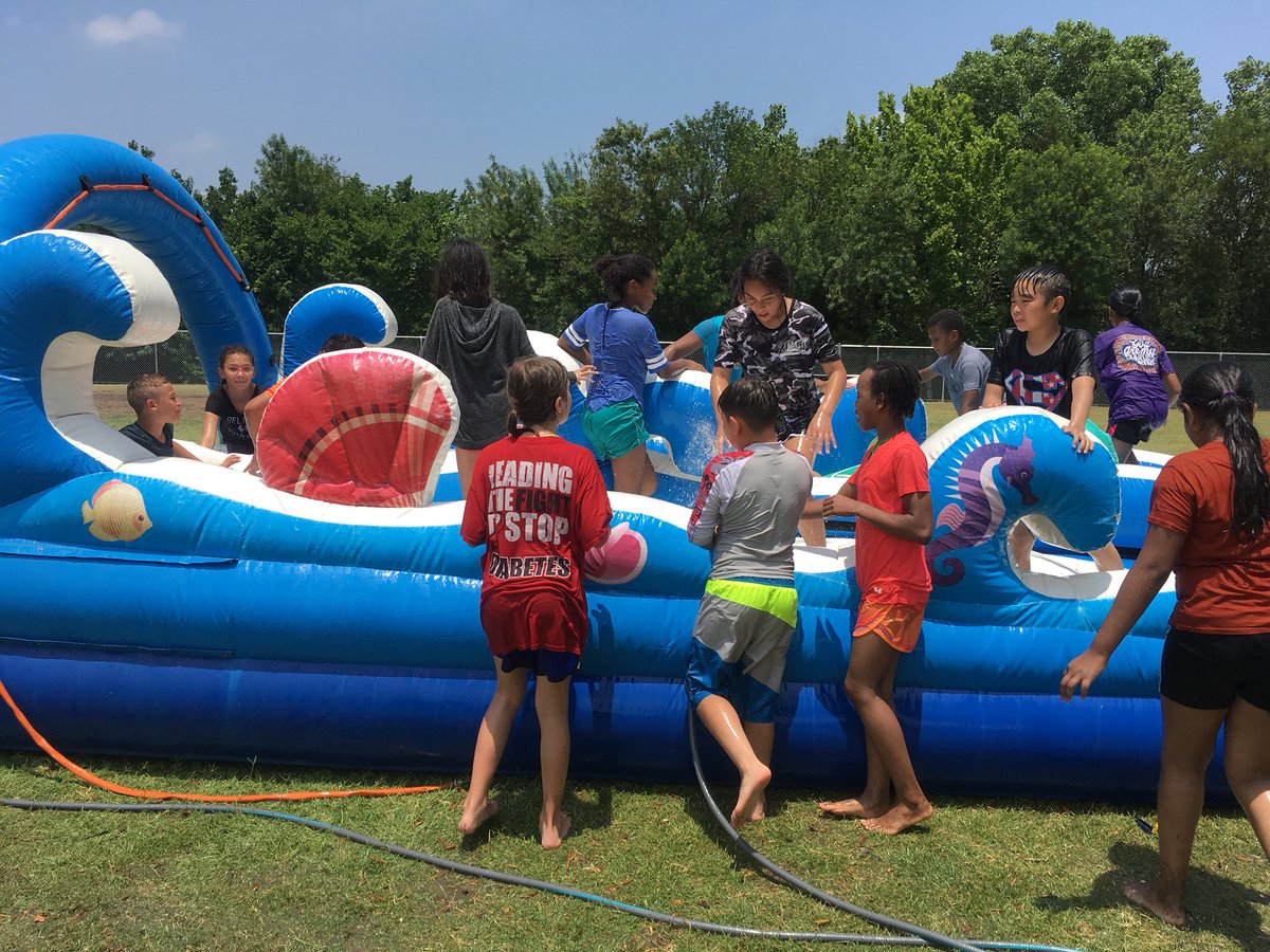 AHardgrave's tweet image. Work hard. Play hard! #sciencechallenge #slipnslide #EpicWGA