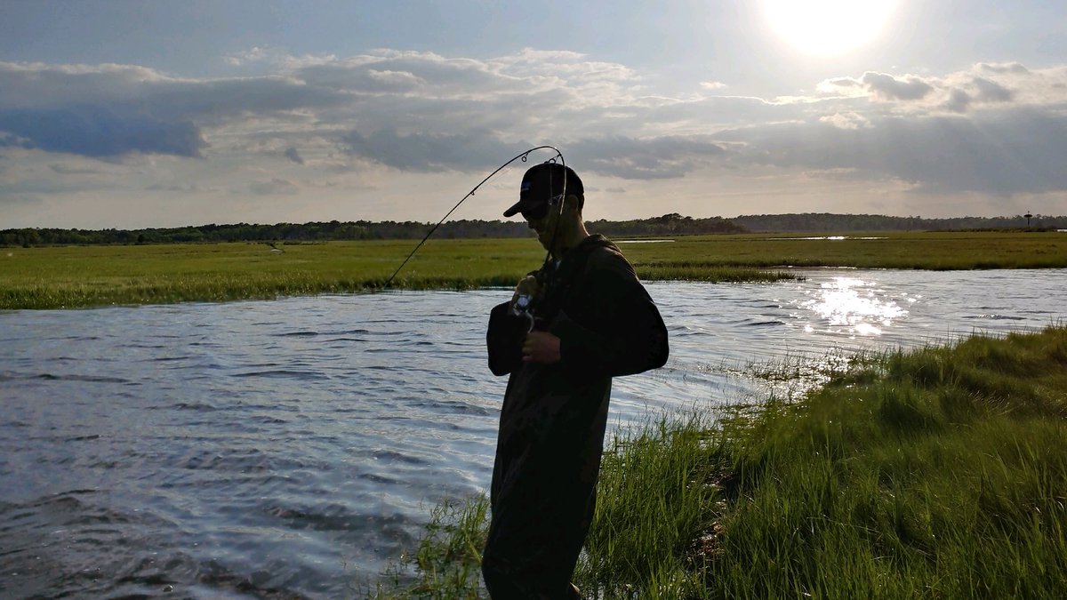 JarredP's tweet image. Gettin lowKey bent on bAss! Epic times in the #barnegatbay #advancednovice #stripedbass