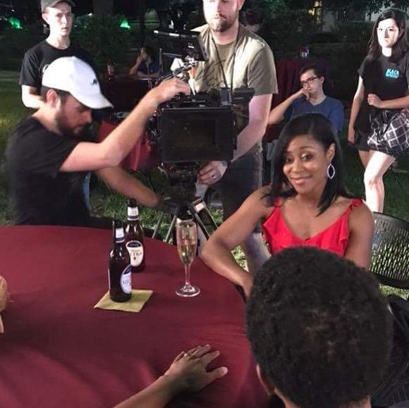 AmmieLeonards's tweet image. Had such a great time on set!! Thank you for the Love @prof_hansen !!! Everyone was awesome!!❤❤🙏🏾🙏🏾😚😚🎬
XOXO❤❤❤
#actorsgrind #Ilovemyjob #nextlevel2018 #tv  #actor #actorslife #worldwide #slay #grindtillyoushine #dreamteam #blessed #sevenshortfilmsaboutourmarriage