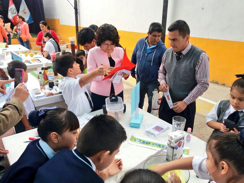 nmendigure's tweet image. El énfasis de la FENCYT 2018 "Eureka"; es cada estudiante un proyecto en el enfoque de mejorar las Experiencias de Aprendizaje en la @IEAElPorvenir porque #LoMejorEstáPORVENIR @edgardlluz