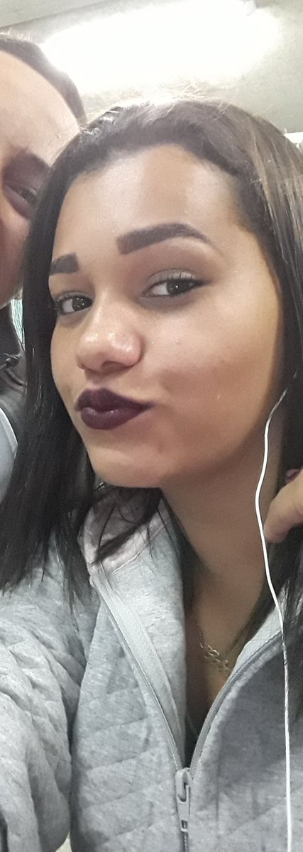 Gliinndaa's tweet photo. nem bonita é 😂😂😂👌❤❤❤ https://t.co/RAjh8sBSy5