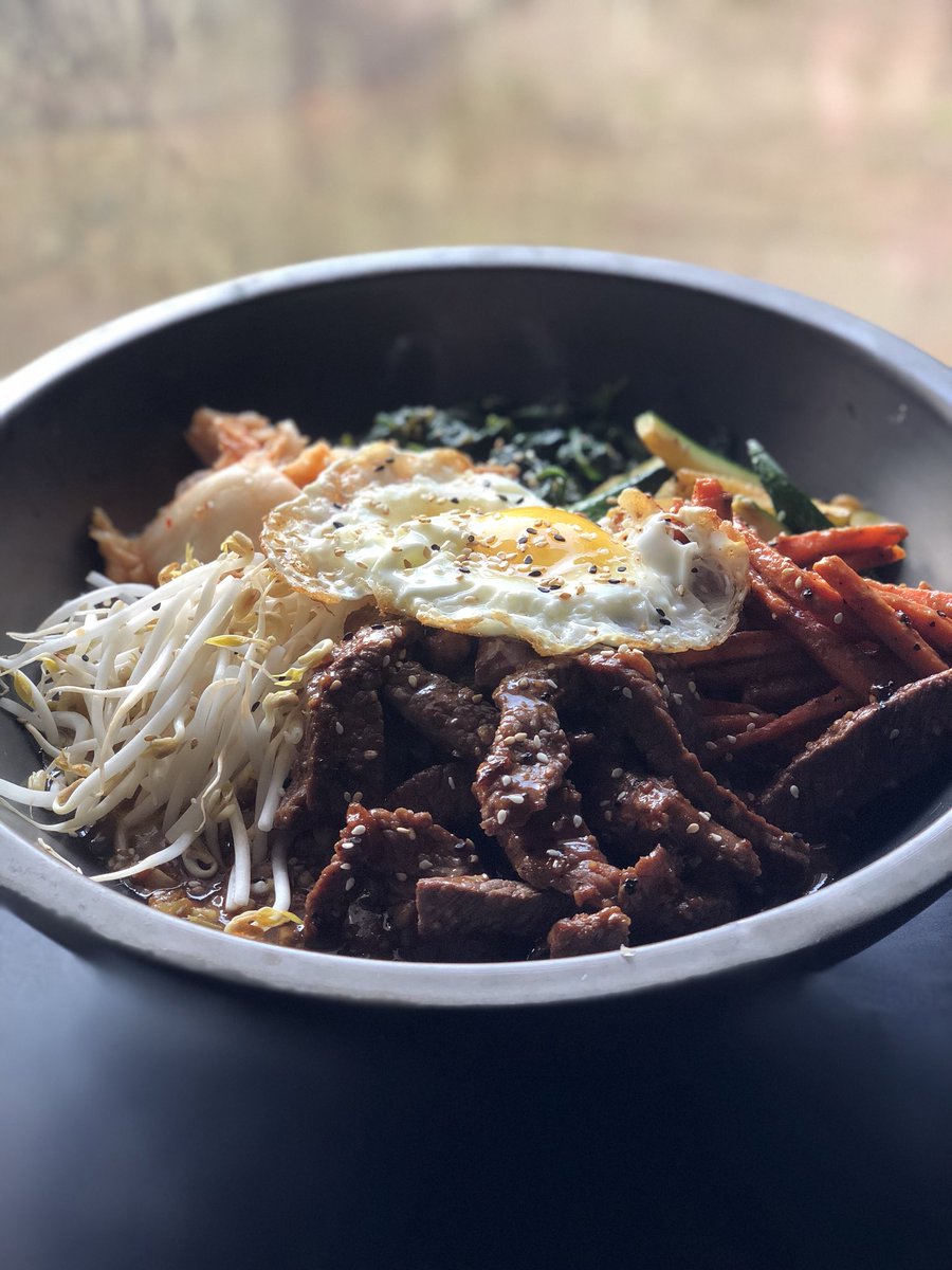 ChefJeffPhilbin's tweet photo. Spanning the globe doesn’t mean you necessarily have to travel to Korea when I can have just as much fun making #Bibimbap right here on a Tuesday night from #Tampa #ChefJeffPhilbin #MasterChef https://t.co/UtcaNjfiEP