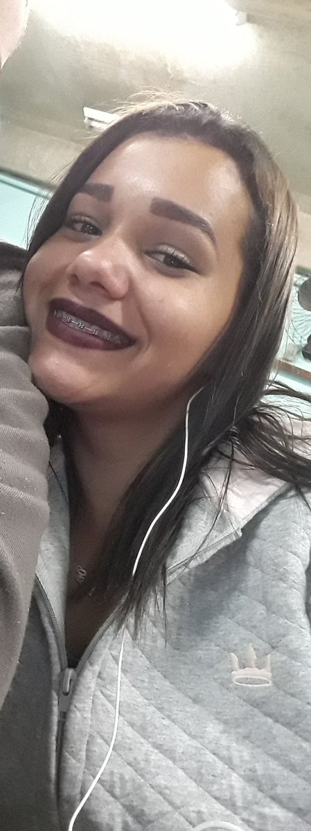 Gliinndaa's tweet photo. nem bonita é 😂😂😂👌❤❤❤ https://t.co/RAjh8sBSy5
