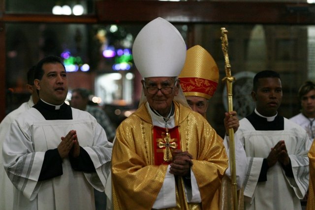 Biografía de Mons. Antonio José Ramírez Salaverría mccmaturin.wordpress.com/2018/05/24/bio…