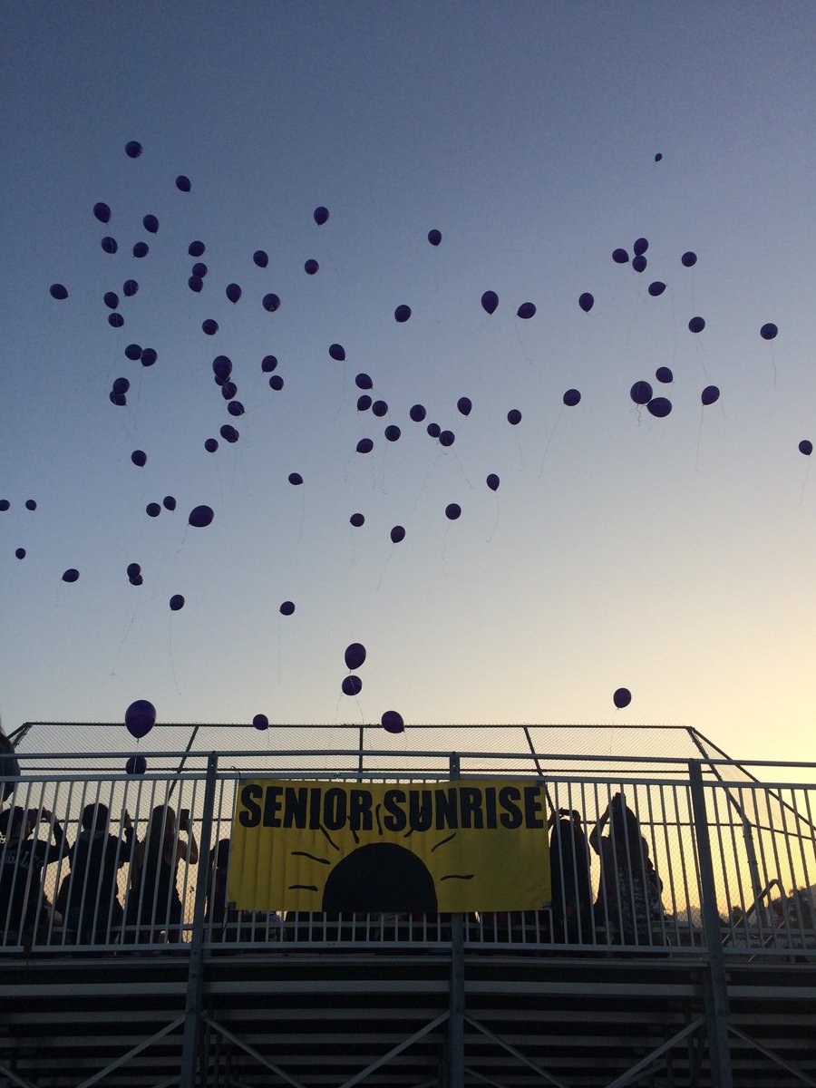 gthsof2018_'s tweet image. From Sunrise to Sunset... We've made it! Next stop ➡️ GRADUATION 🎓 See y'all tuesday morning @ 7:30 for graduation rehearsal