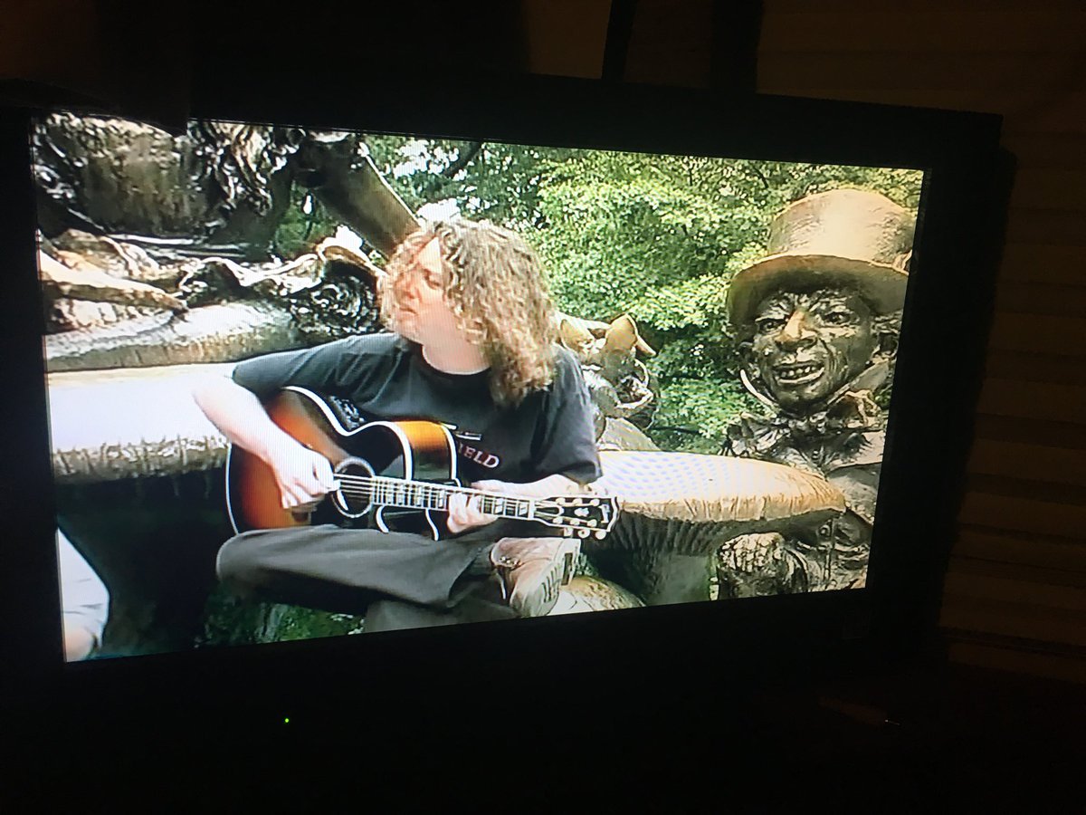 Post show hangin’ with #Mikey and #WidespreadPanic on The Earth Will Swallow You.