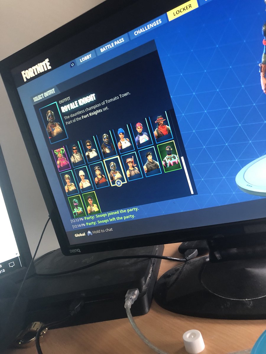 easybeams's tweet photo. RENEGADE ACCOUNT GIVEAWAY 

STEP 1:Follow @Jfv 
STEP 2:Like and rt
STEP 3 tag a mate 

#renegaderaider #skulltrooper #giveaway #raidersrevenge #fortnite
#fortniteAccount #ghoultrooper https://t.co/5zcYgqoXC0