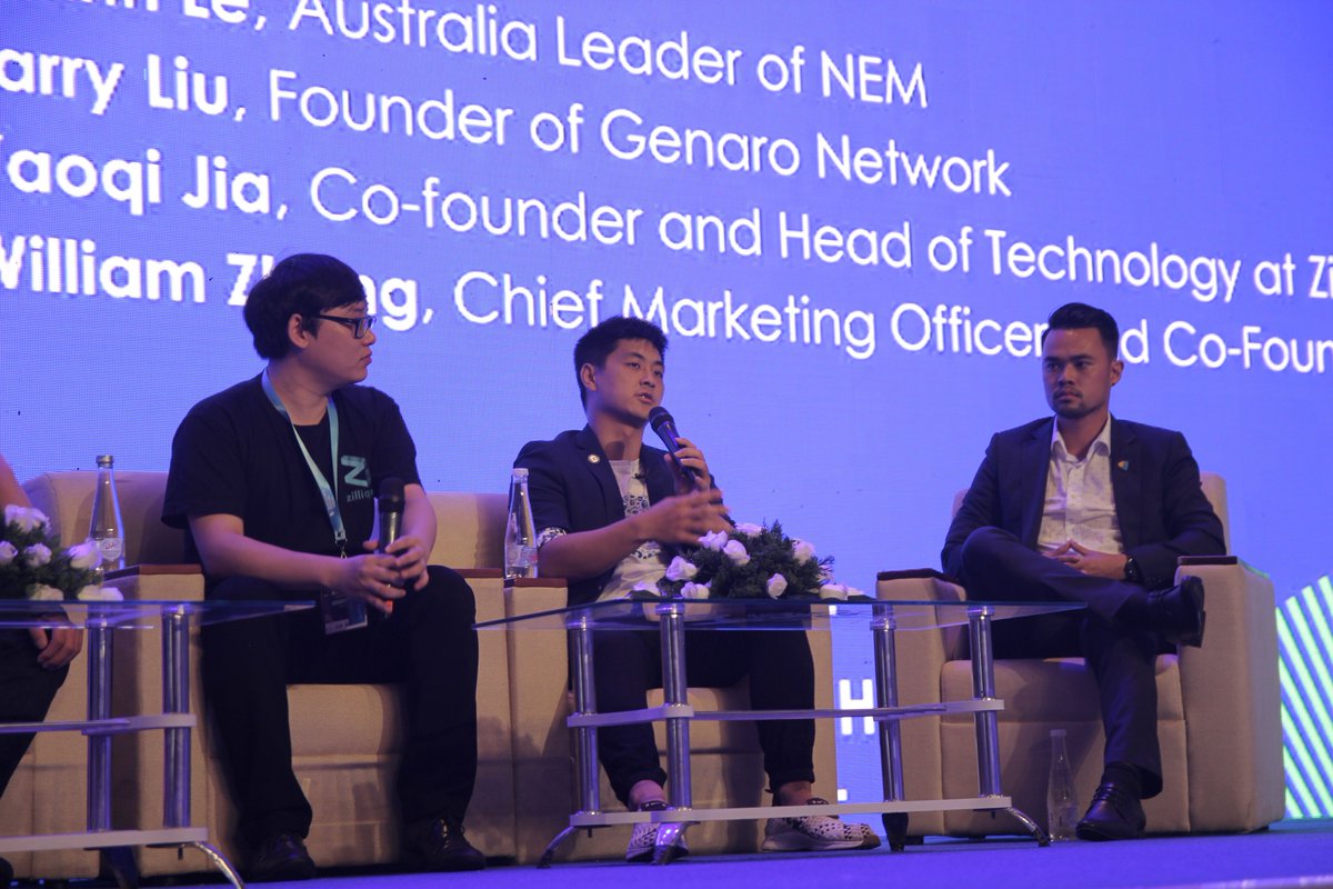 GenaroNetwork's tweet photo. Interesting #panel discussion about Potential &amp; Pitfals of #PublicChains with @GenaroNetwork @zilliqa @NEMofficial @AchainOfficial . @LarryLiu_Genaro articulated importance of integrated #storage

#genaroeden $GNX #decentrallized #network 
@Huobi_Pro @HuobiNews https://t.co/VQCLJyOri4