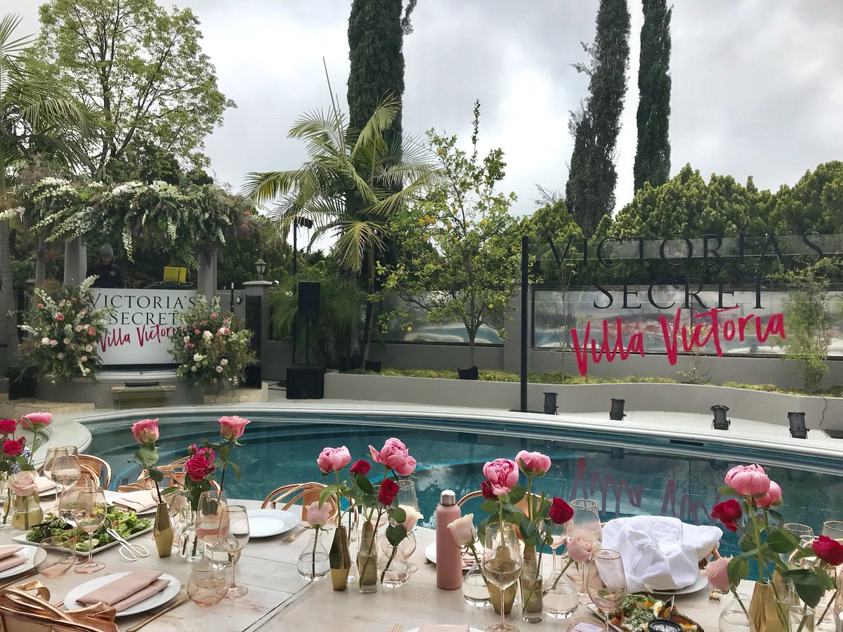taylorbabaian's tweet photo. Fun day at  #villavictoria thank you @VictoriasSecret for spoiling us makeup-artist with a workout and swag. Absolutely Obsessed with #leglust and #bootylift https://t.co/vNeNr8OLFv