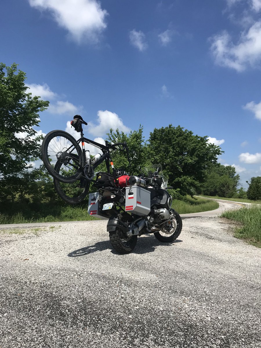 peterkrause09's tweet photo. @MAVTV @lucasdirt @LucasRacingTV Unbelievable area surrounding @lucasspeedway https://t.co/7RdFDJzfqd