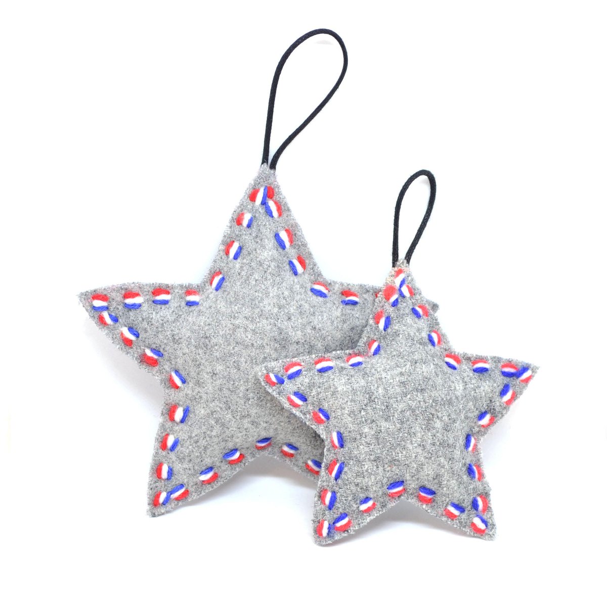 ⭐️ STARS!!! 💫 here they are! ✨
Soft, stuffed, hanging stars decorated with colors of USA flag 🇺🇸
more info and photos: etsy.me/2GLYRWn

#mouseinaction #stardecor #4thofjuly #4thjulyparty #americanflag #usaflag #redwhiteblue #usapatriots  #usagift #souvenirusa