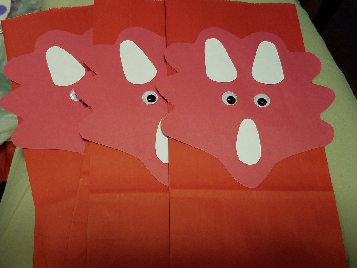 Seabrahamsons's tweet photo. Triceratops bags done.✔ Next up, Pteranodon and T-rex bags. #BirthdayPartyPrep https://t.co/r6vv8SW4MW