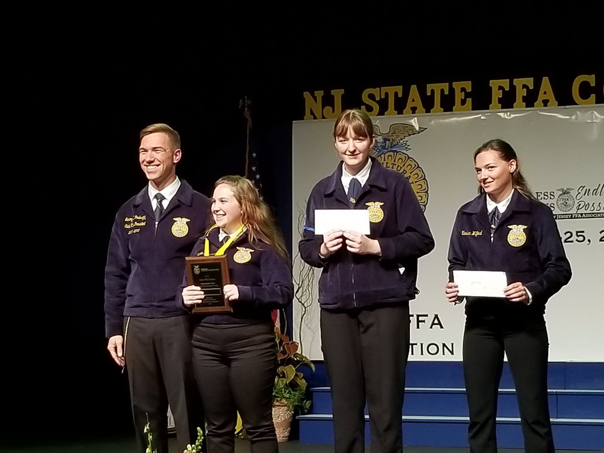 AmyKline1999's tweet photo. #WarrenHillsFFA Elizabeth Wheelan placed 2nd in the NJ FFA Employment Skills CDE!  #WHRHighSchool, #WHRHSPride, #WHRSD, #FFA, #NJFFA, #NJFFAConv18 https://t.co/RidnwQS3C9