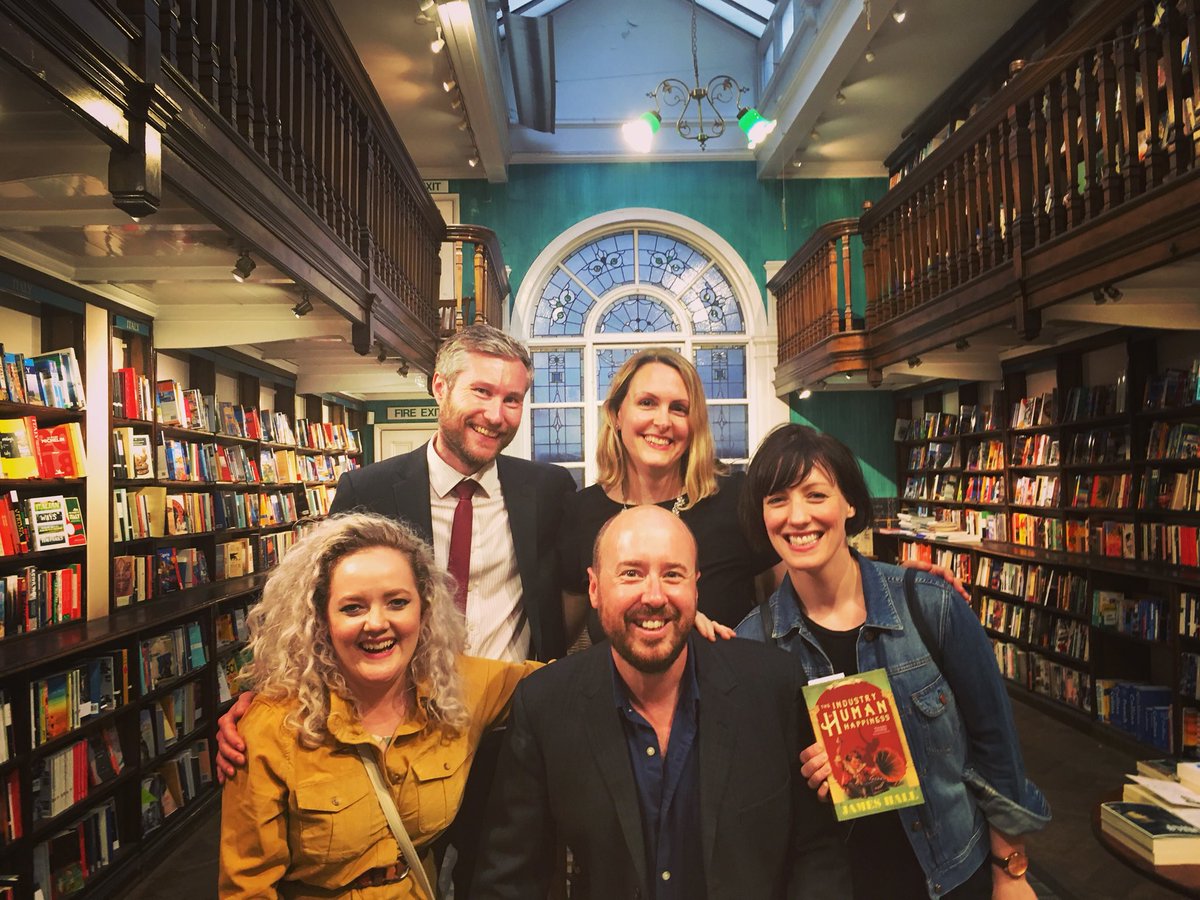 saramaetuson's tweet photo. Me and my #writersgroup buds at James Hallβs book launch for his brilliant new novel: The Industry of Human Happiness (https://t.co/62xYxlTTFM)
πͺππ₯π₯π₯
The event was held at the marvellous @dauntbooks #booklaunch #debutauthor #lightningbooks https://t.co/uBbWLZVD0u