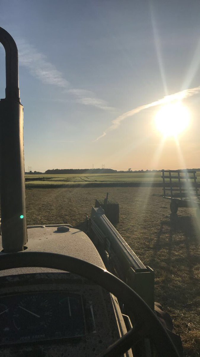 cornqueen13's tweet photo. Not a bad way to spend the evening #firstcutting https://t.co/pV6Rh04JeO