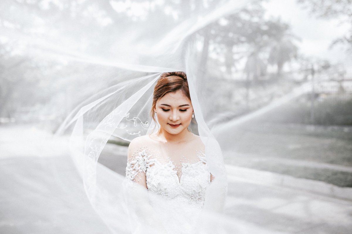 mediaramaphoto's tweet photo. “I look at you and see the rest of my life in front of my eyes”

Meet our beautiful bride, Jamie! 
#weddingPH #WeddingPhotography #WeddingSupplier #Bride #Canon #Love #weddinghair  #weddingmakeup https://t.co/Cd0vZNv9YX