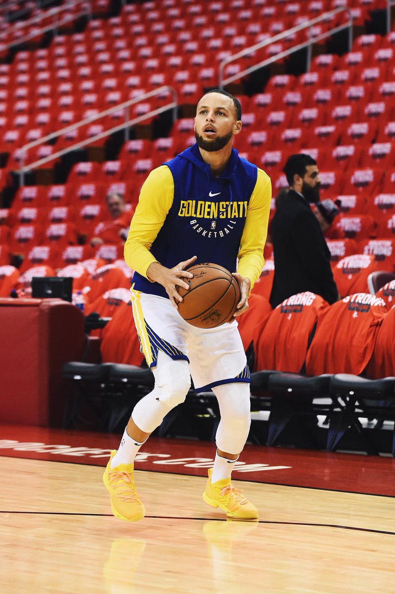curry 5 on court