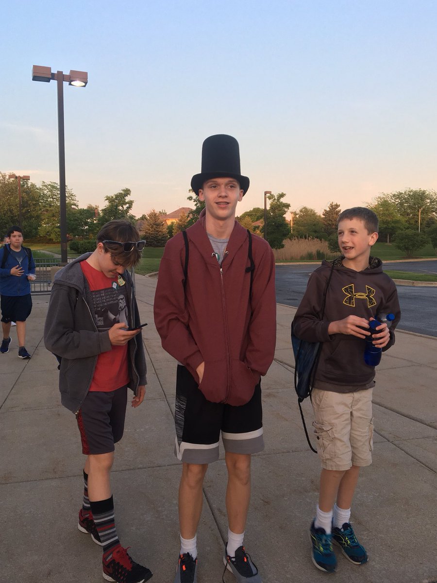 tgatsios's tweet photo. Tigers have ALL arrived at the Creek @HCMSTigers157c #HCMSinSpringfield https://t.co/Lh2qTtLQOZ