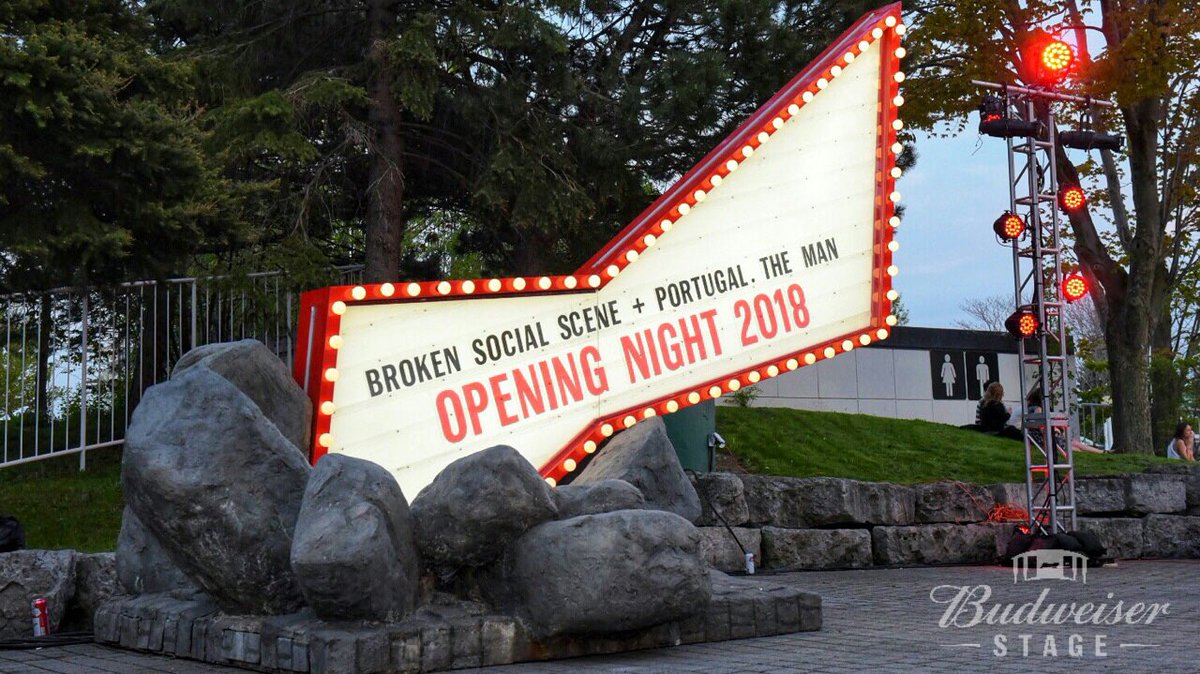 rbcamphitheatre's tweet photo. Snap a pic with our famous Marquee Sign! 🤳 #OpeningNight #StageSeason (Photo: Dawn Hamilton) https://t.co/70F5iRTp6H
